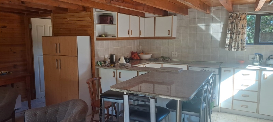 2 Bedroom Property for Sale in Meerenbosch Western Cape